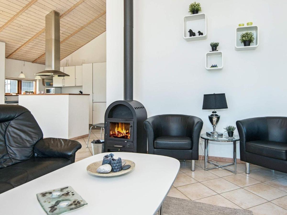 8 Person Holiday Home In Ulfborg מראה חיצוני תמונה